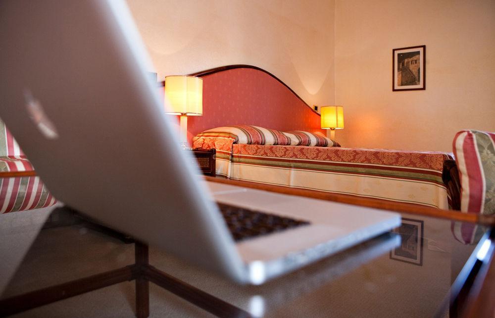 Swiss International Hotel Elba - Il Magnifico Марчиана-Марина Экстерьер фото